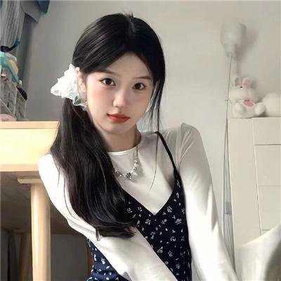 墙里的女人